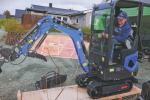 Overseas buyers dig China’s mini excavators