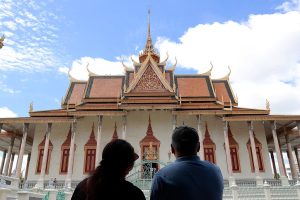 Cambodia waives visa for Chinese travelers