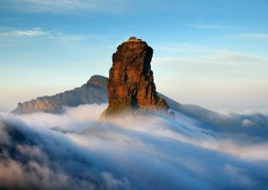 Short escapes and traditions shape holiday journeys